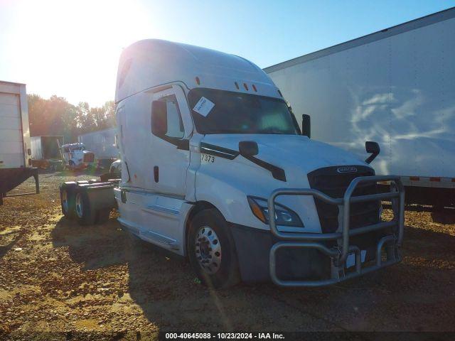  Salvage Freightliner New Cascadia 126