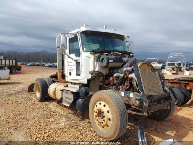  Salvage Mack 600