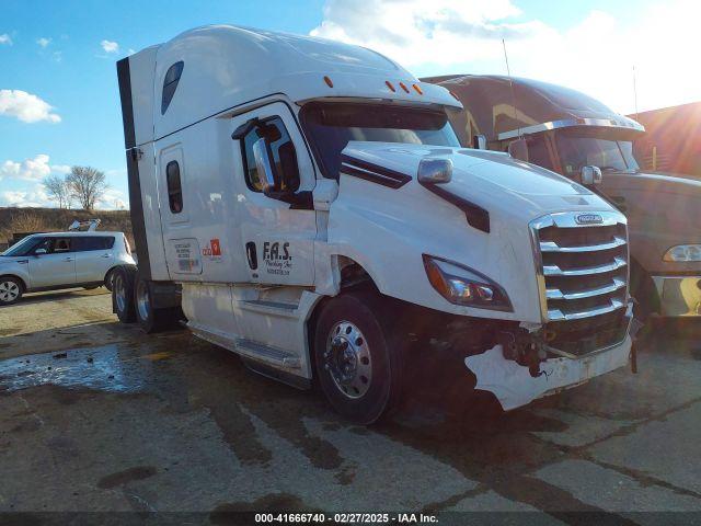  Salvage Freightliner New Cascadia 126