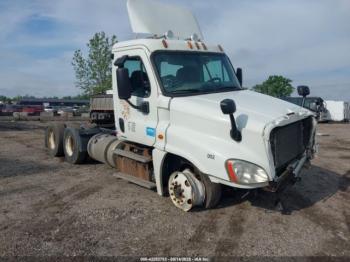 Salvage Freightliner Cascadia 125