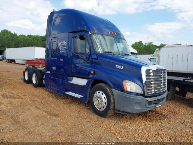  Salvage Freightliner Cascadia 125