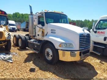  Salvage Mack 600