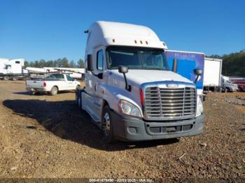  Salvage Freightliner Cascadia 125
