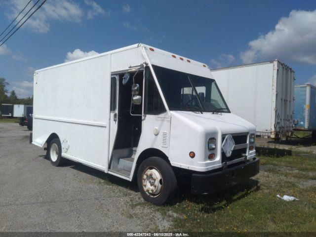  Salvage Freightliner Chassis