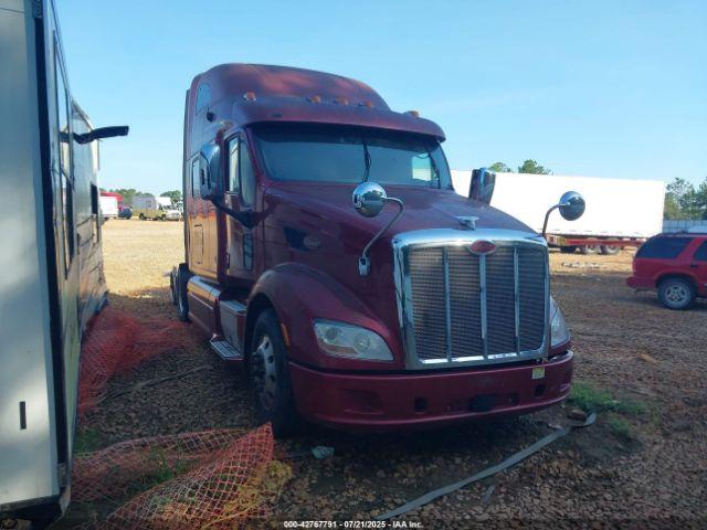  Salvage Peterbilt 587