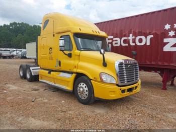  Salvage Freightliner Cascadia 125