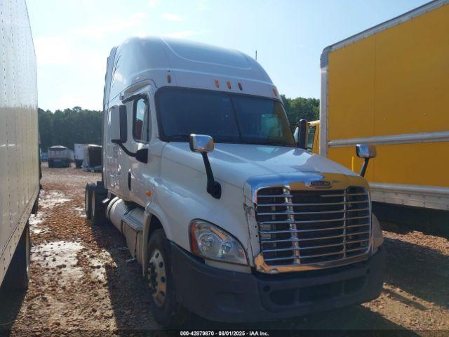  Salvage Freightliner Cascadia 125