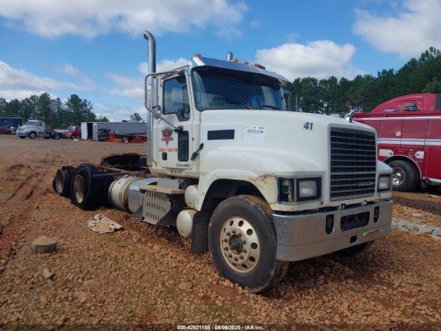 Salvage Mack 600