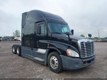  Salvage Freightliner Cascadia 125
