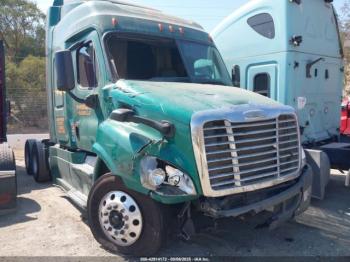  Salvage Freightliner Cascadia 113