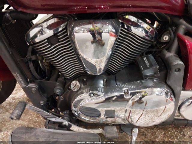 Kawasaki Vn900 B Image 15