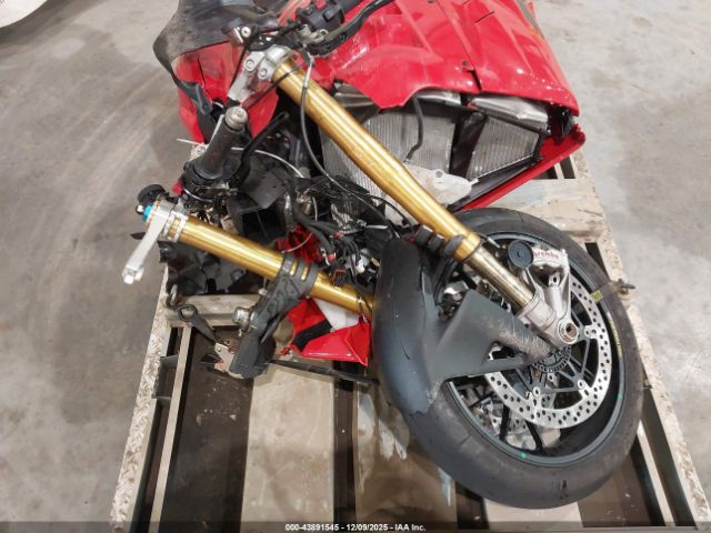 Ducati Panigale V4s Image 3