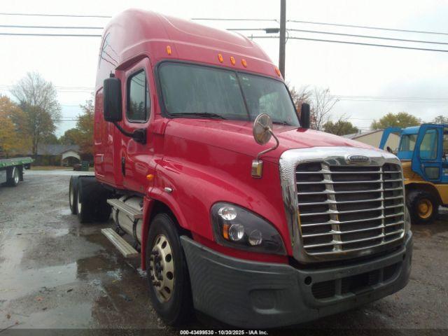 Freightliner Cascadia 125 Image 6