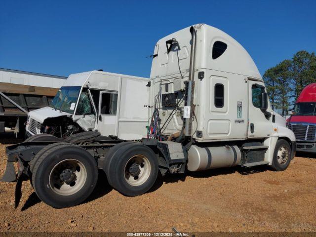 Freightliner Cascadia 125 Image 17