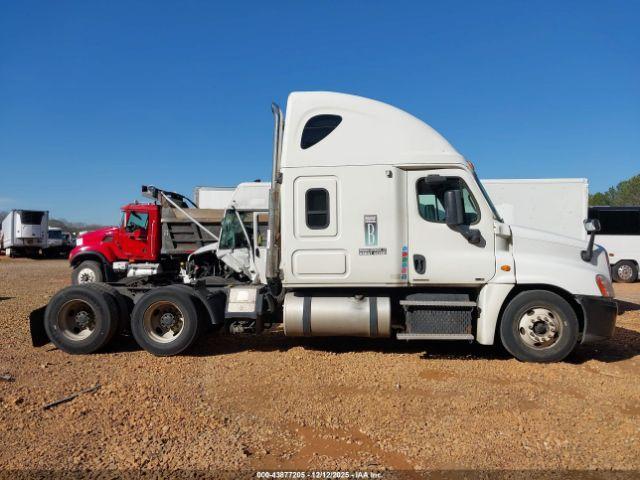 Freightliner Cascadia 125 Image 4