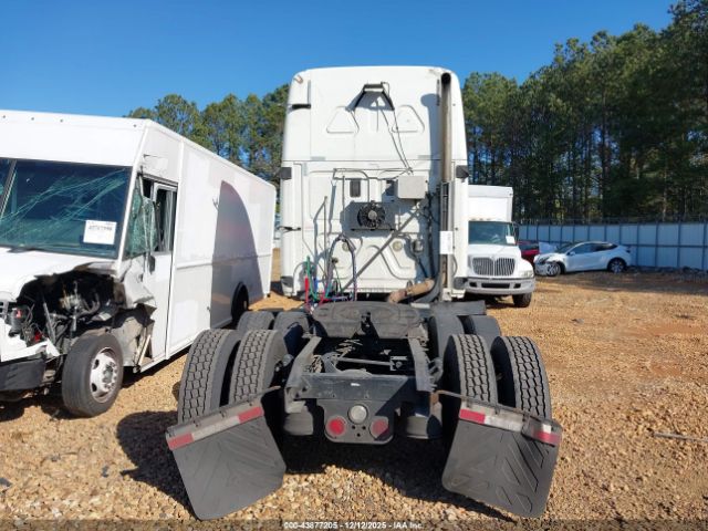 Freightliner Cascadia 125 Image 3