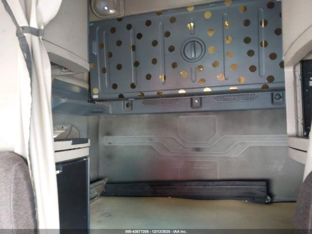 Freightliner Cascadia 125 Image 2