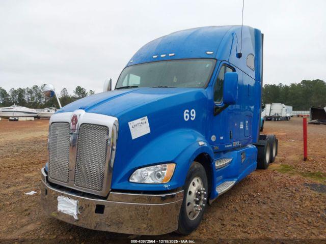 Kenworth Construction T700 Image 9