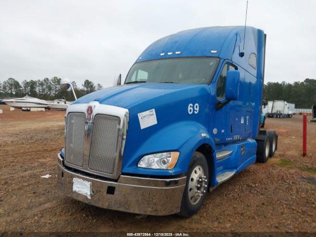 Kenworth Construction T700 Image 15