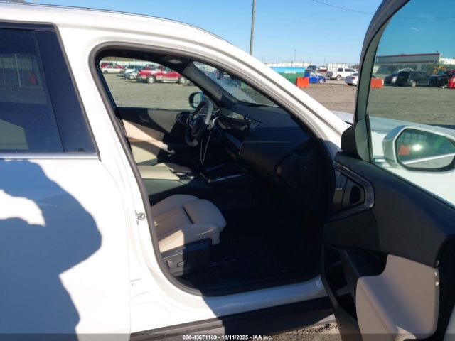 BMW X Series 30 Xdrive Image 8